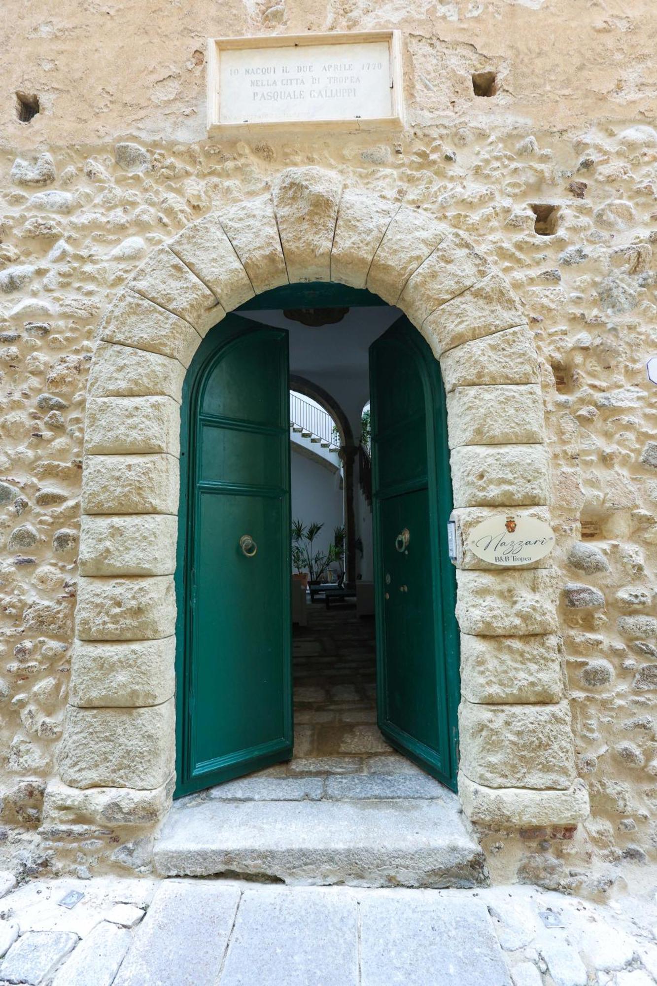 Nazzari B&B Тропея Экстерьер фото