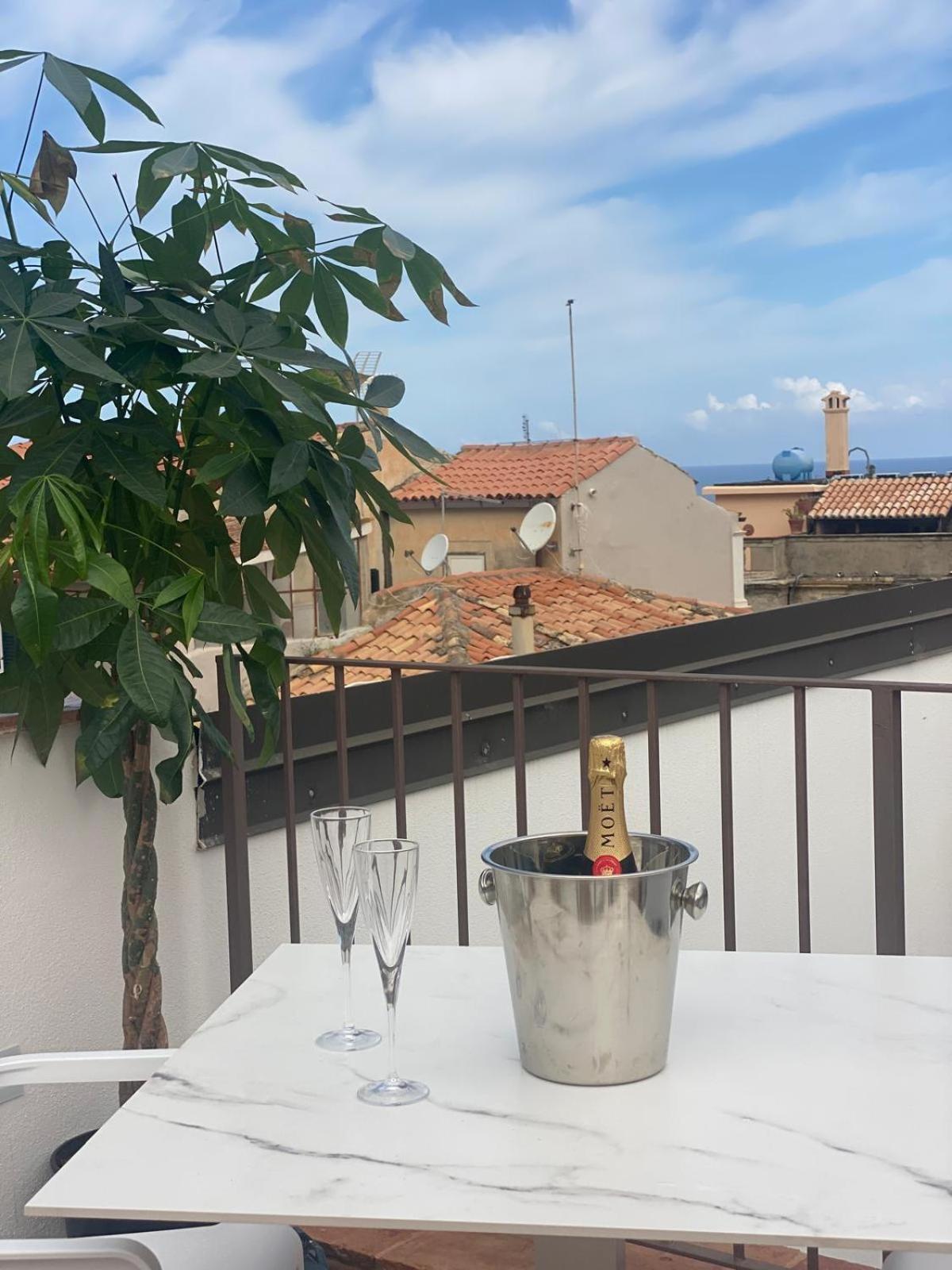 Nazzari B&B Тропея Экстерьер фото